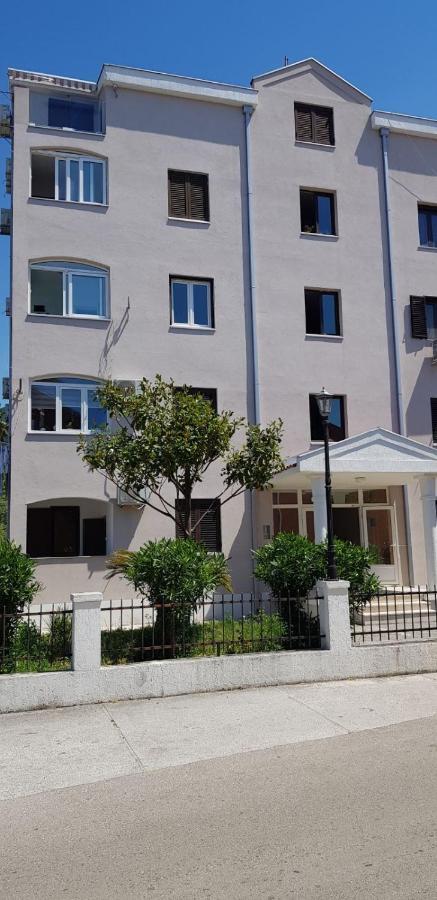 Small Oasis Apartment تيفات المظهر الخارجي الصورة