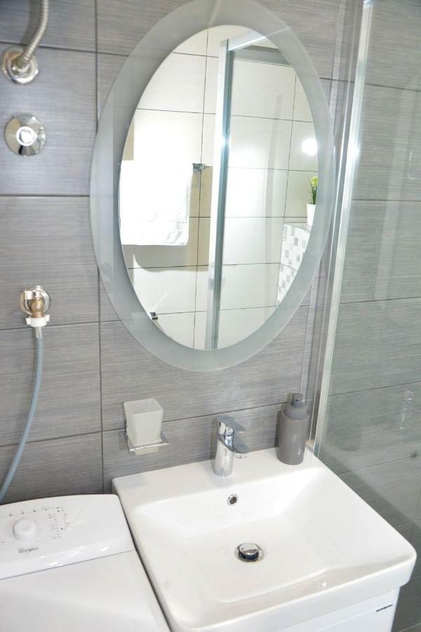 Small Oasis Apartment تيفات المظهر الخارجي الصورة
